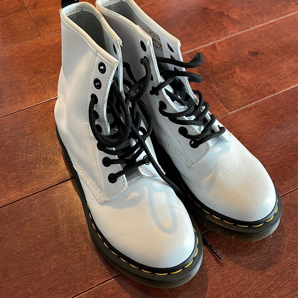 Dr Martens Size 5, White, lightly worn